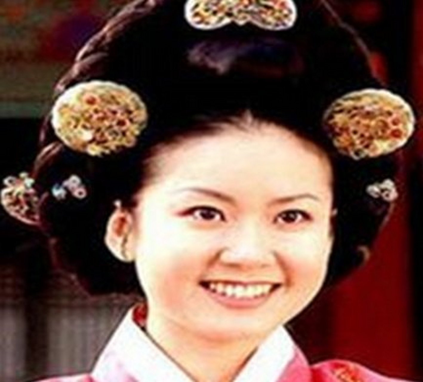 熙嫔洪氏(1494年-1581年),朝鲜中宗的后宫嫔御,父亲是中宗反正的一等