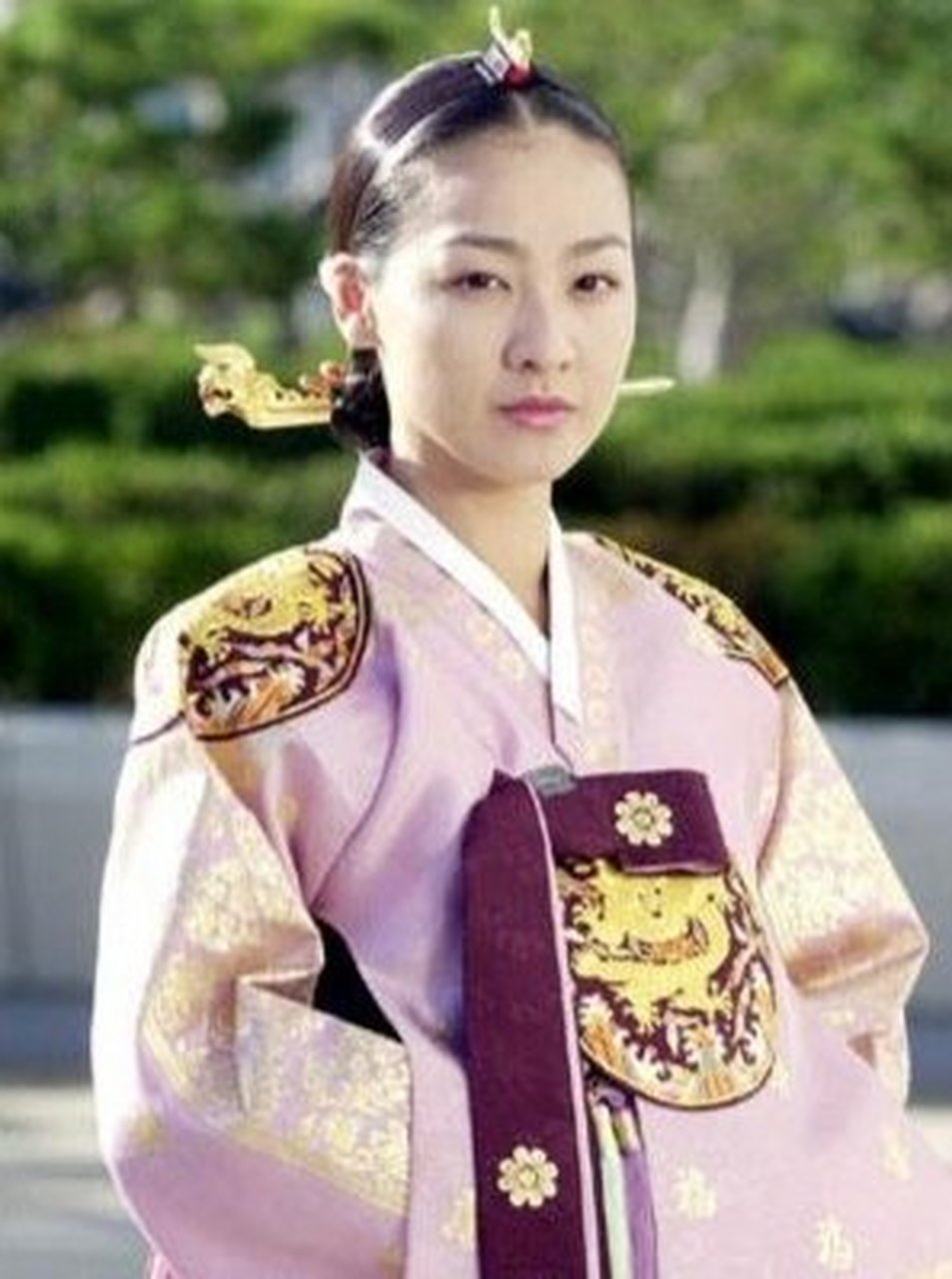 纯元王后(朝鲜语:,1789年5月15日-1857年8月4日),朝鲜王朝纯祖大王的