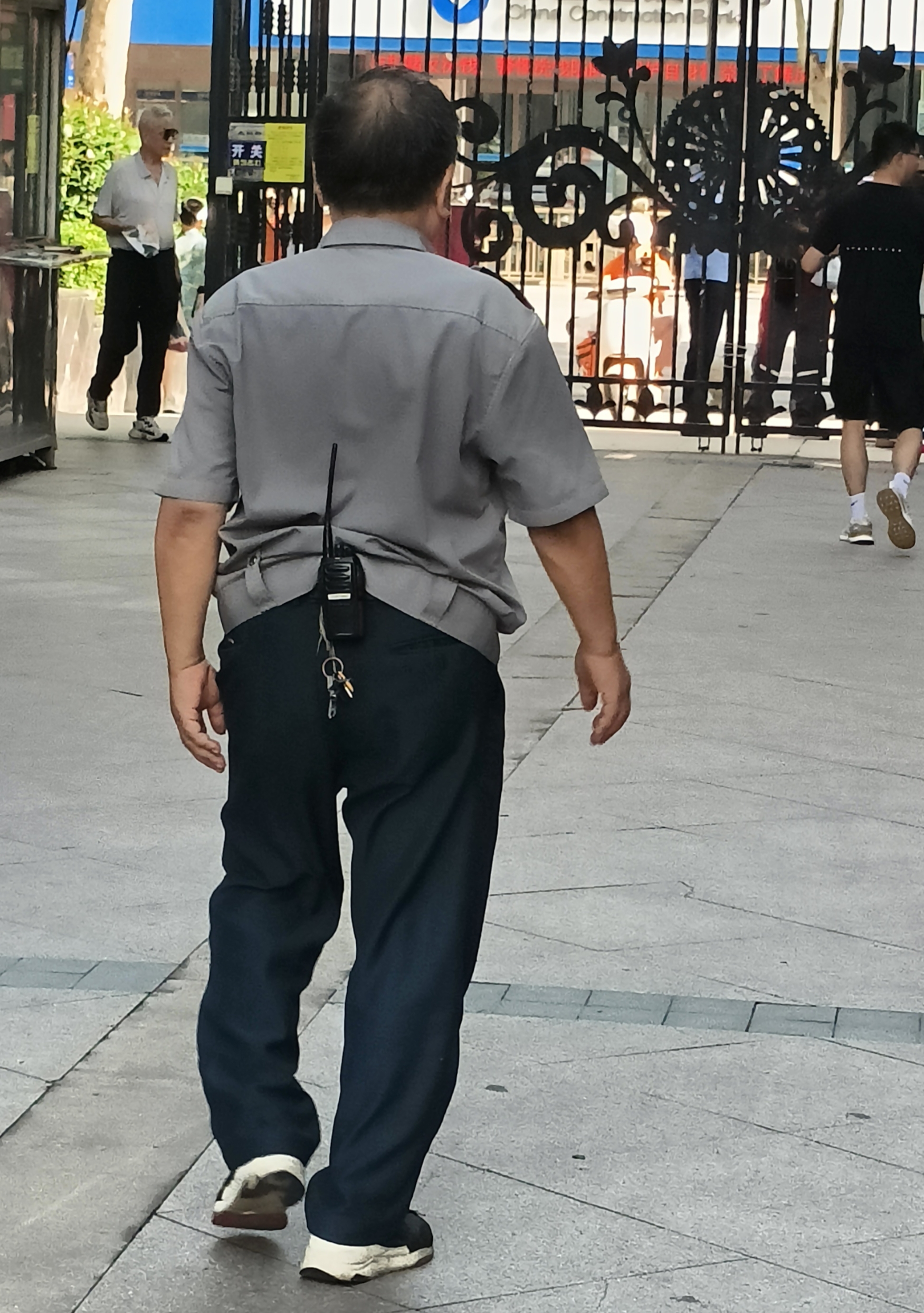 走在自己的地盘上,我自豪!对讲机