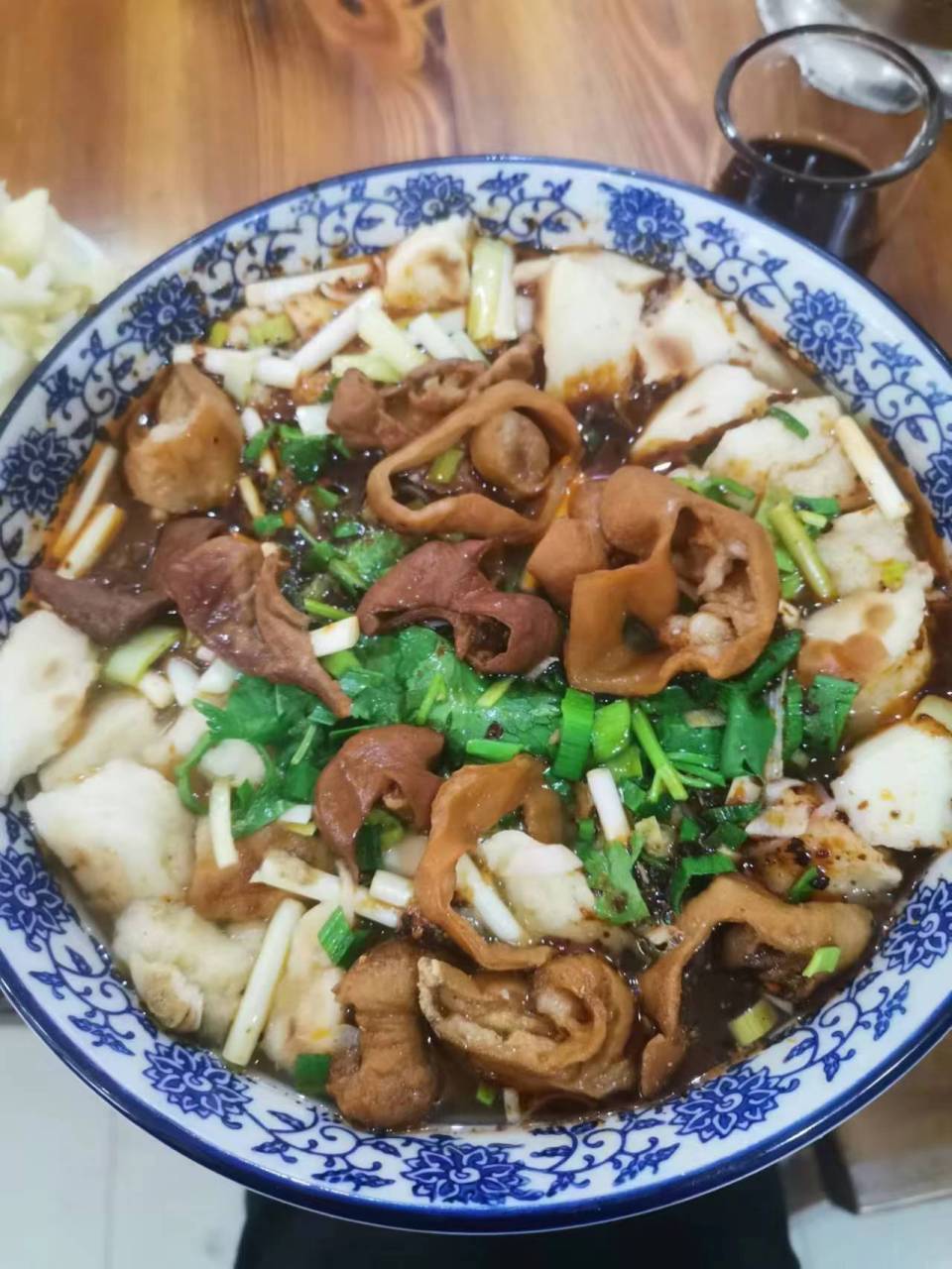  所谓,葫芦头,猪大肠.在咸阳葫芦泡馍,并不比羊肉汤泡馍逊色.