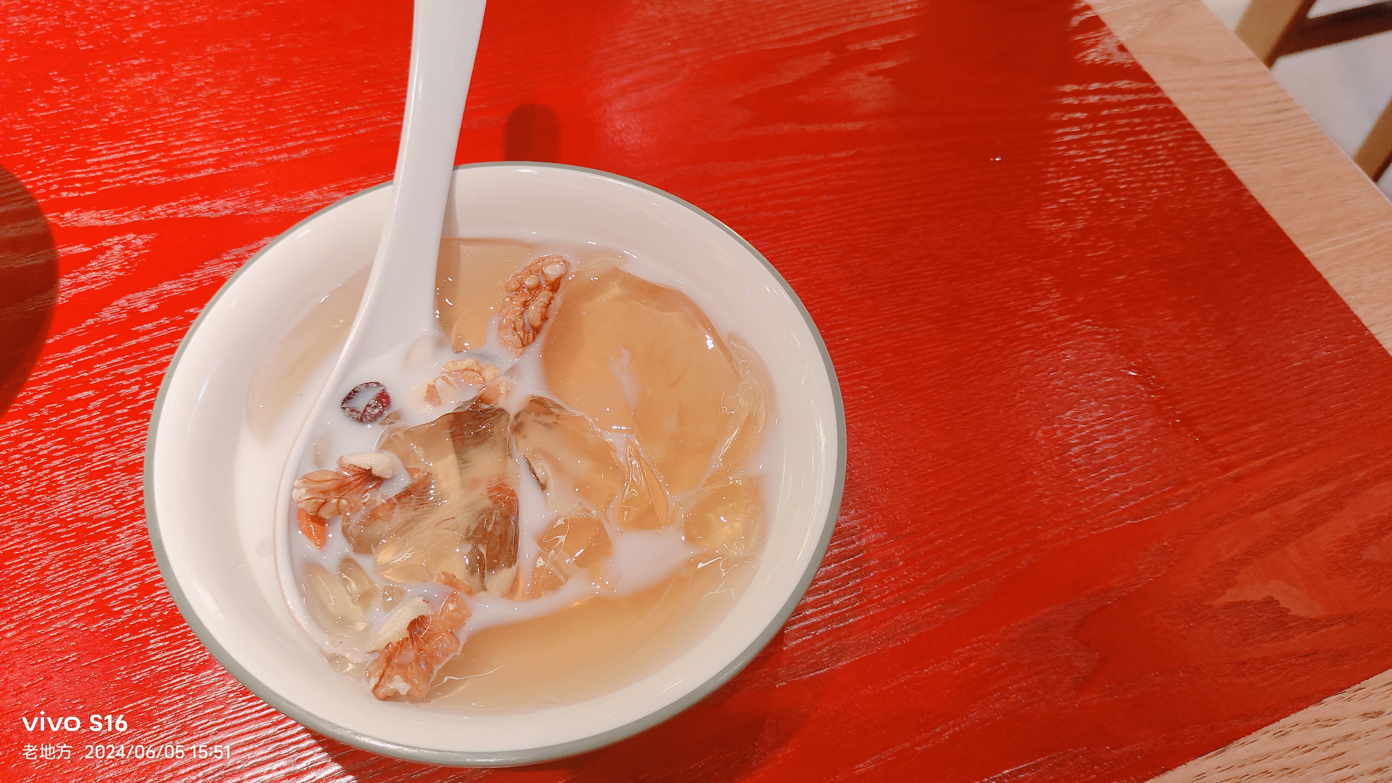 漫步于城市喧嚣,忽遇一片宁静之地