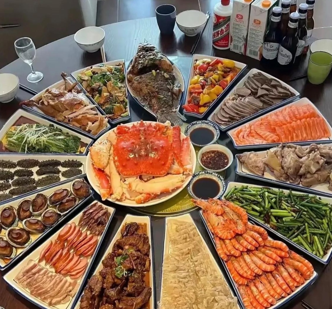 找闺蜜老公帮忙办点事,事后请他们来我家吃饭,老公忙了一下午准备了