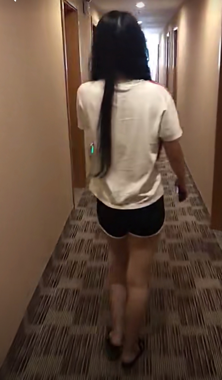 第一次和女朋友开宾馆,感觉她对一切很熟悉,真的是太有才了!