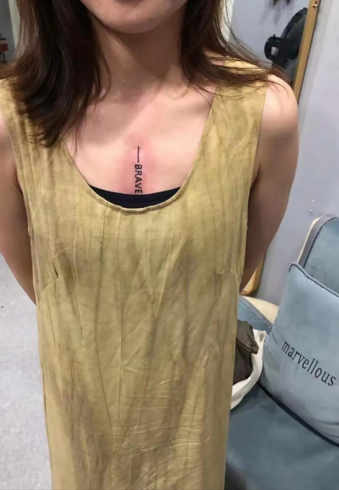 惊艳美女纹身,胸口疤痕变炫.@三姐的繁华人生的动态