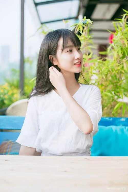 1,浪姐就是拿朴彩英来遛热度的,根本没有邀请接触.