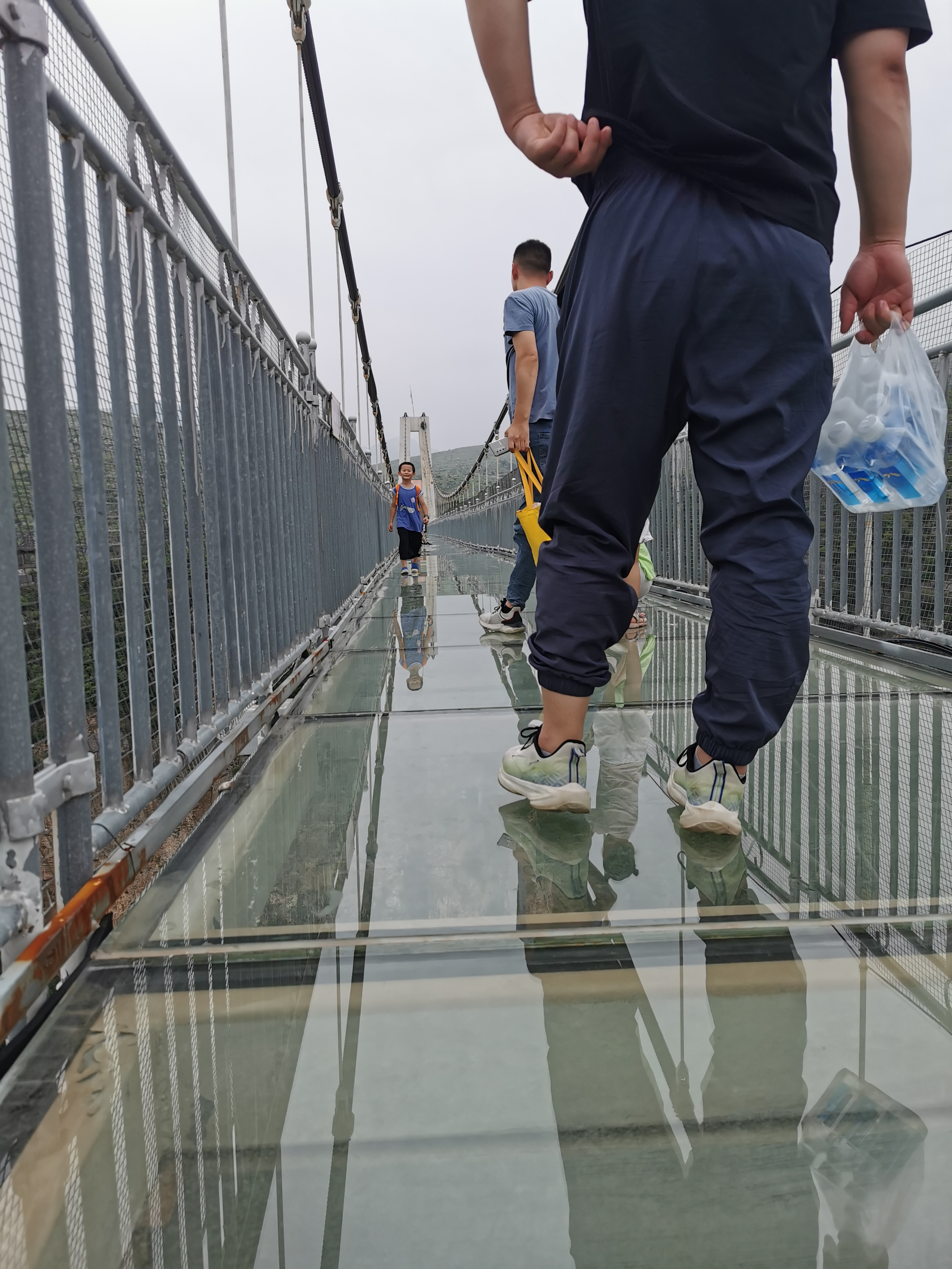 永泰天门山玻璃栈道图片