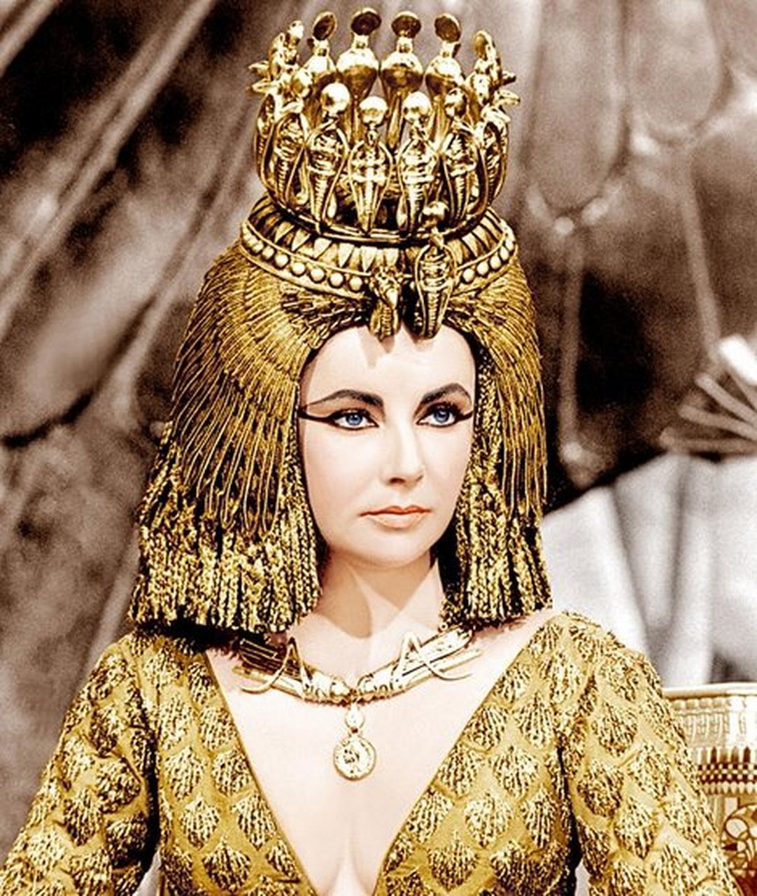 【埃及艳后与马克安东尼的爱情】  埃及艳后克莱奥帕特拉,用美貌征服