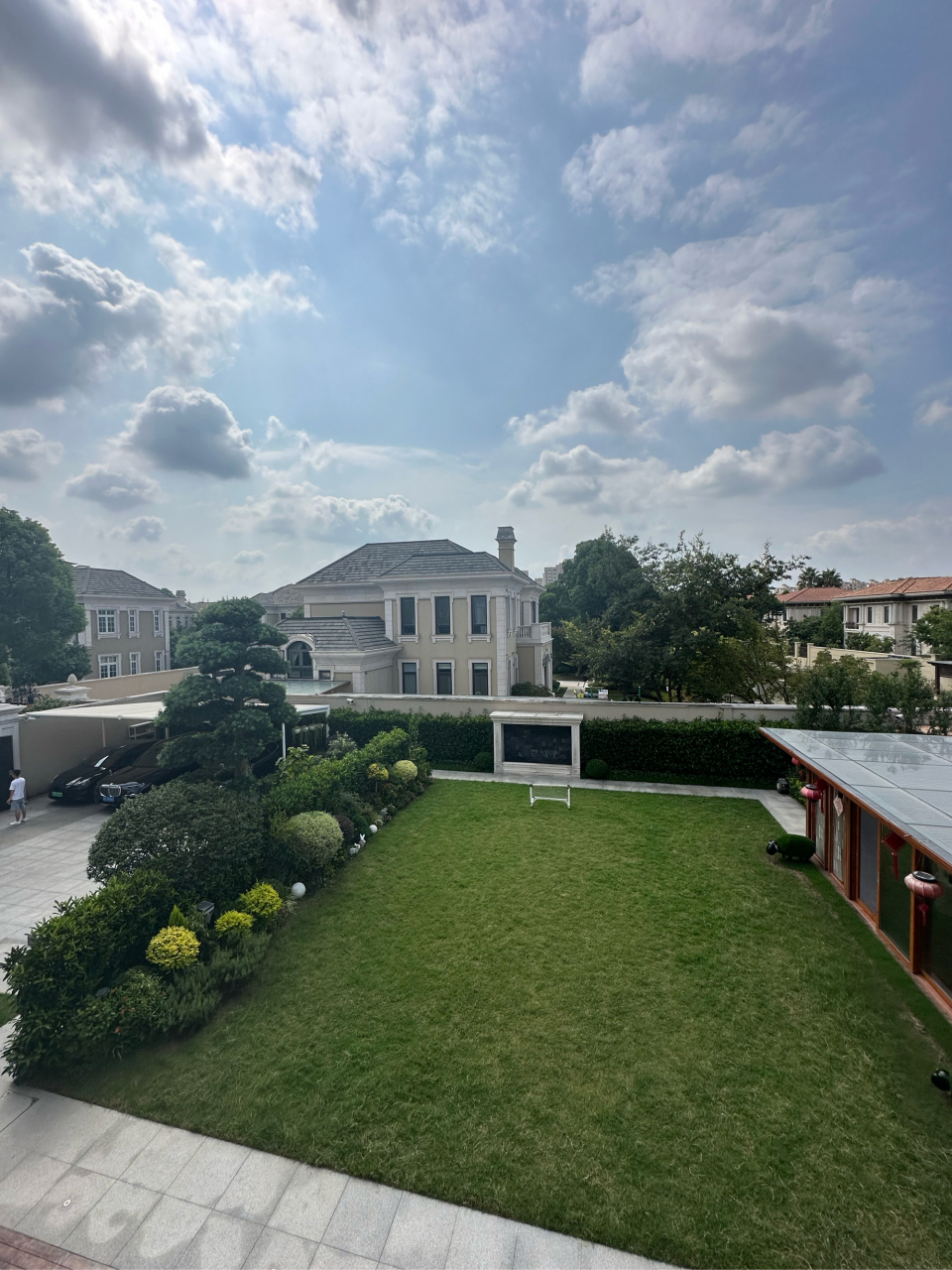 8亿独栋别墅,装修花费2000万,自己住太舒服了