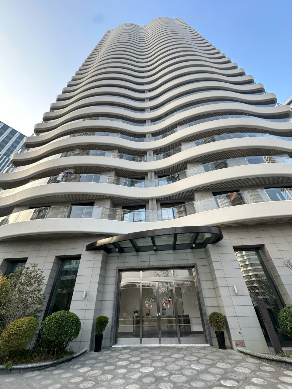 上海某董事长陆家嘴九庐415平,一层一户,三梯一户,一手房限价摇号买进