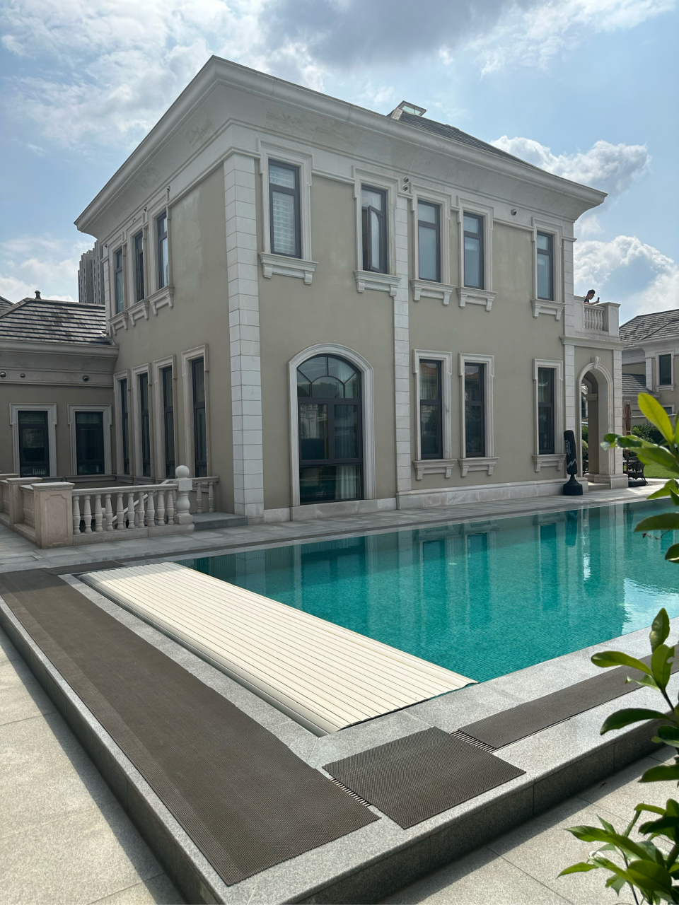 8亿独栋别墅,居住舒适度应该很高.