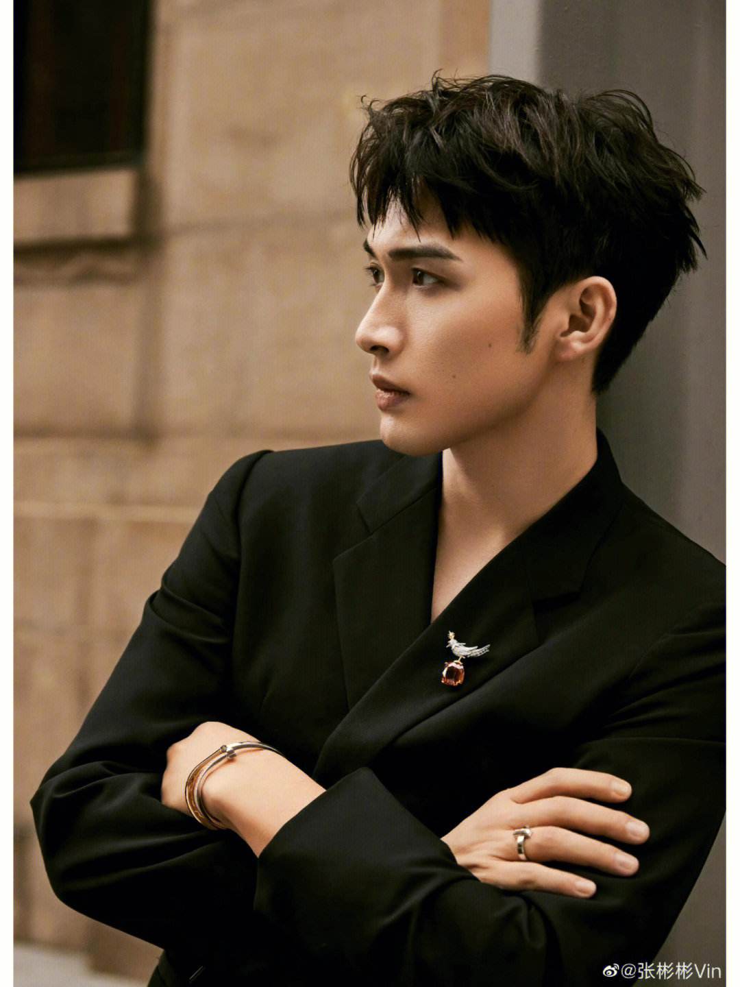 1,张彬彬舍不得宣传费,所以新剧播出期间他也没啥热搜,因为自己没买