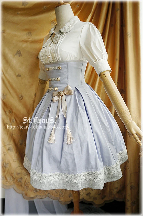 左奏子の推荐衣橱穿搭(蓝白洛丽塔连衣裙,淡红色吊带连衣裙,白色