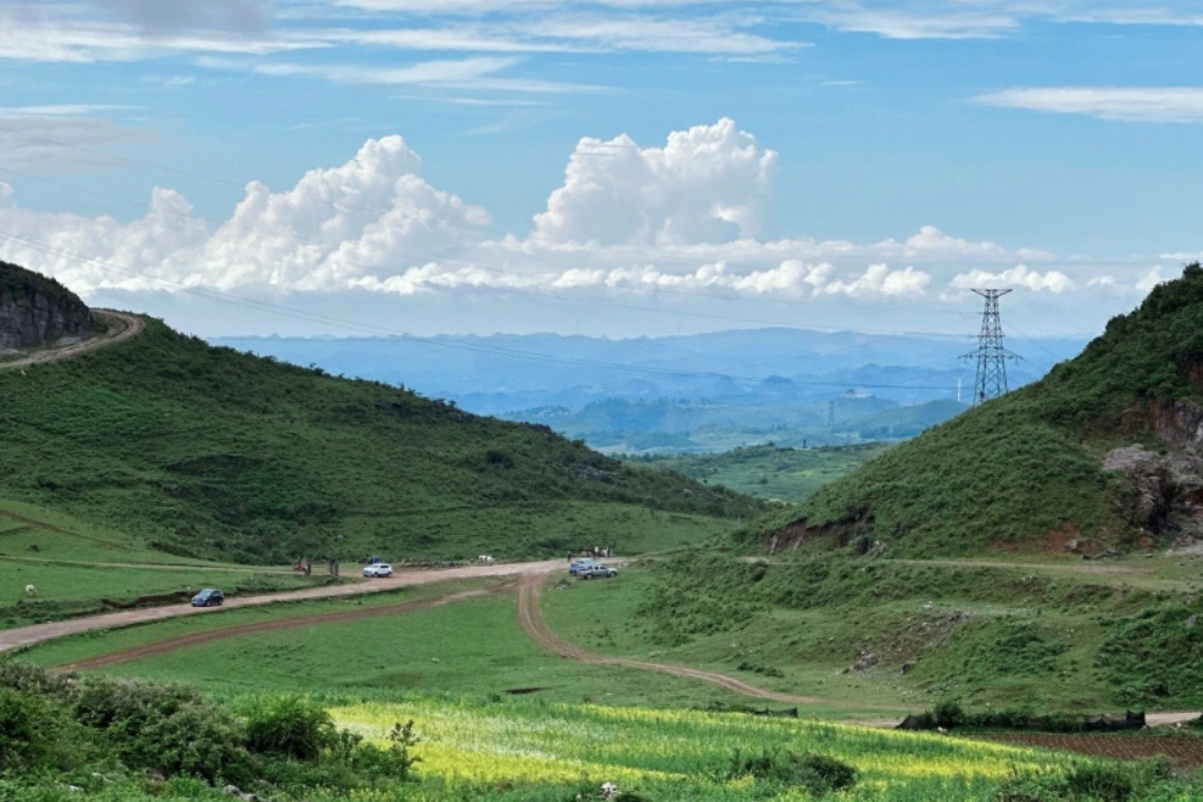 距离普者黑景区约35公里,有个非常漂亮的景区