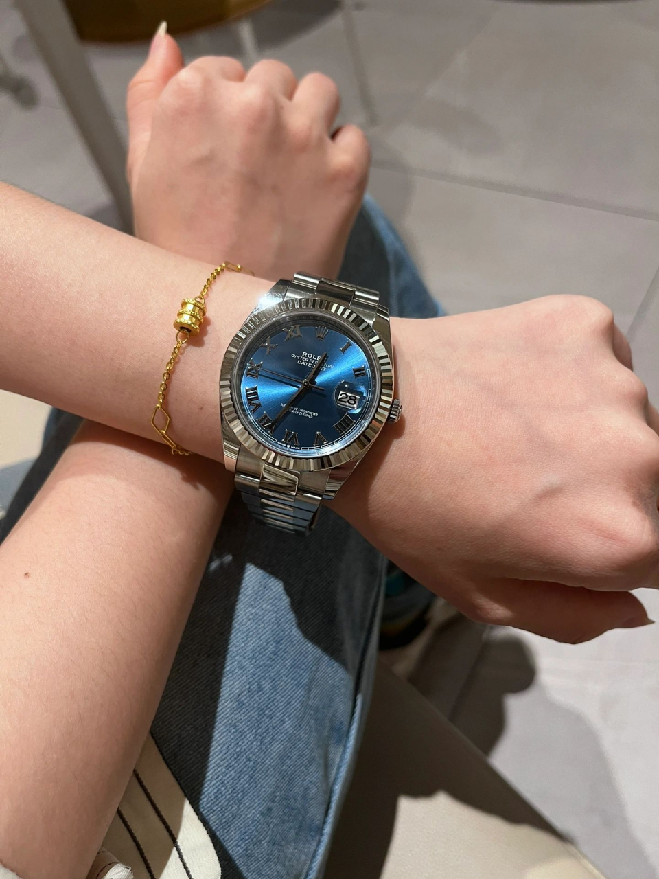劳力士狗牙圈搭配蓝色表盘钢链这很难不爱吧!