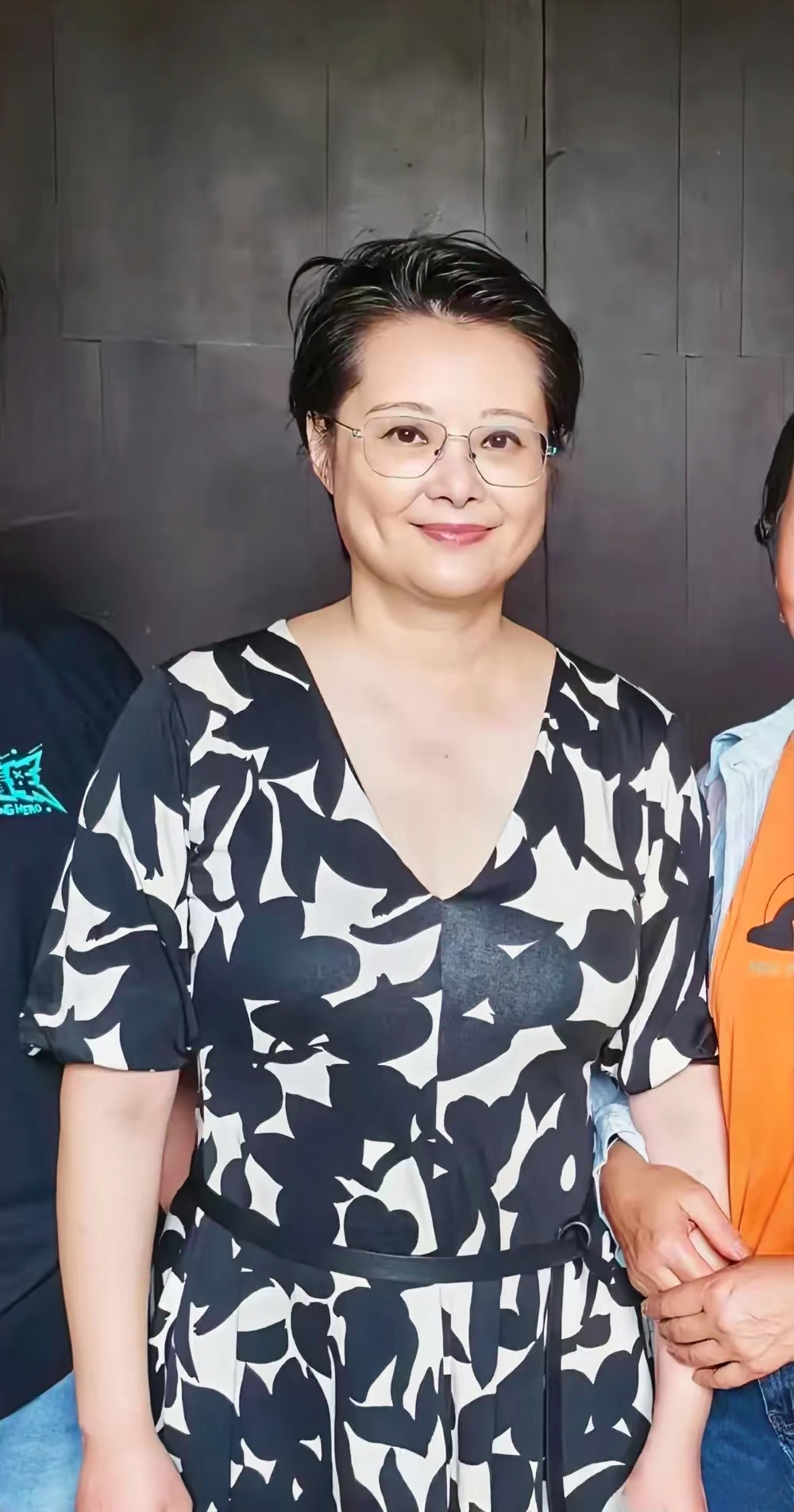 岁袁立素颜近照袁立现状袁立最近情况袁立老了近照女演员袁立近照图片