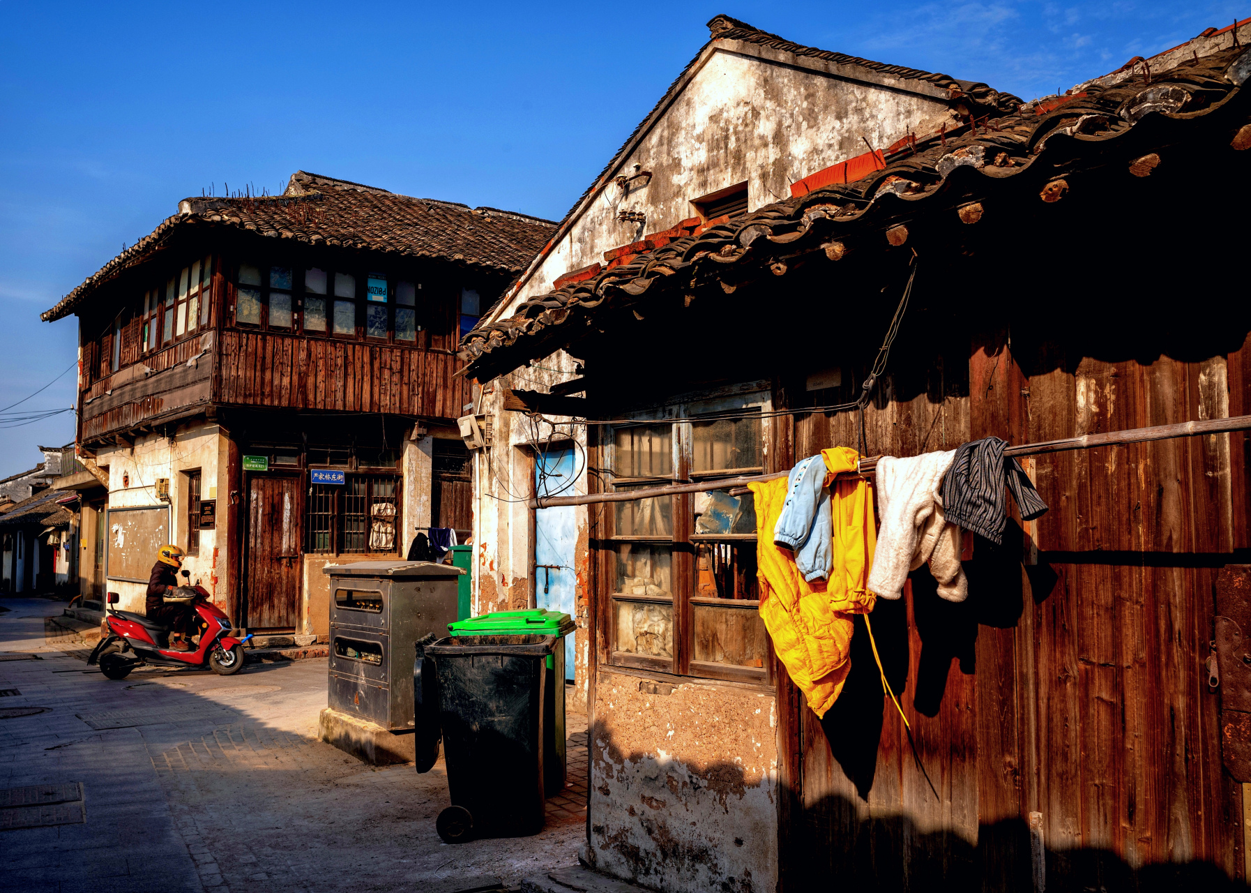 67       (4)   图片摄于:江苏省无锡市锡山区锡北镇严家桥村老街