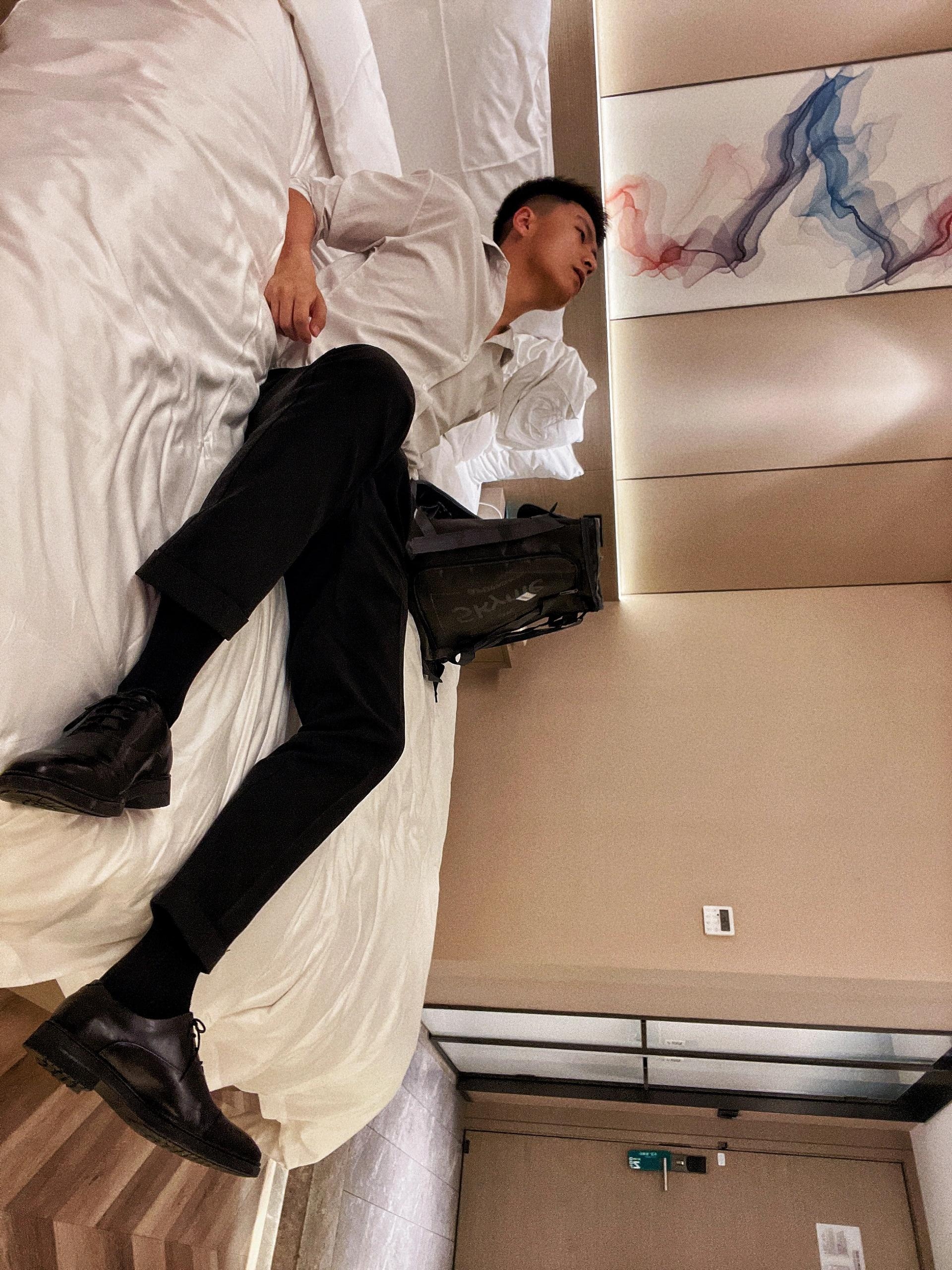 正装男,挺精干,随手拍几张,就好帅好看