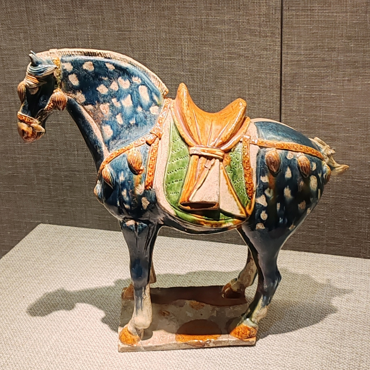 洛阳博物馆藏隋唐三彩人物,马,骆驼