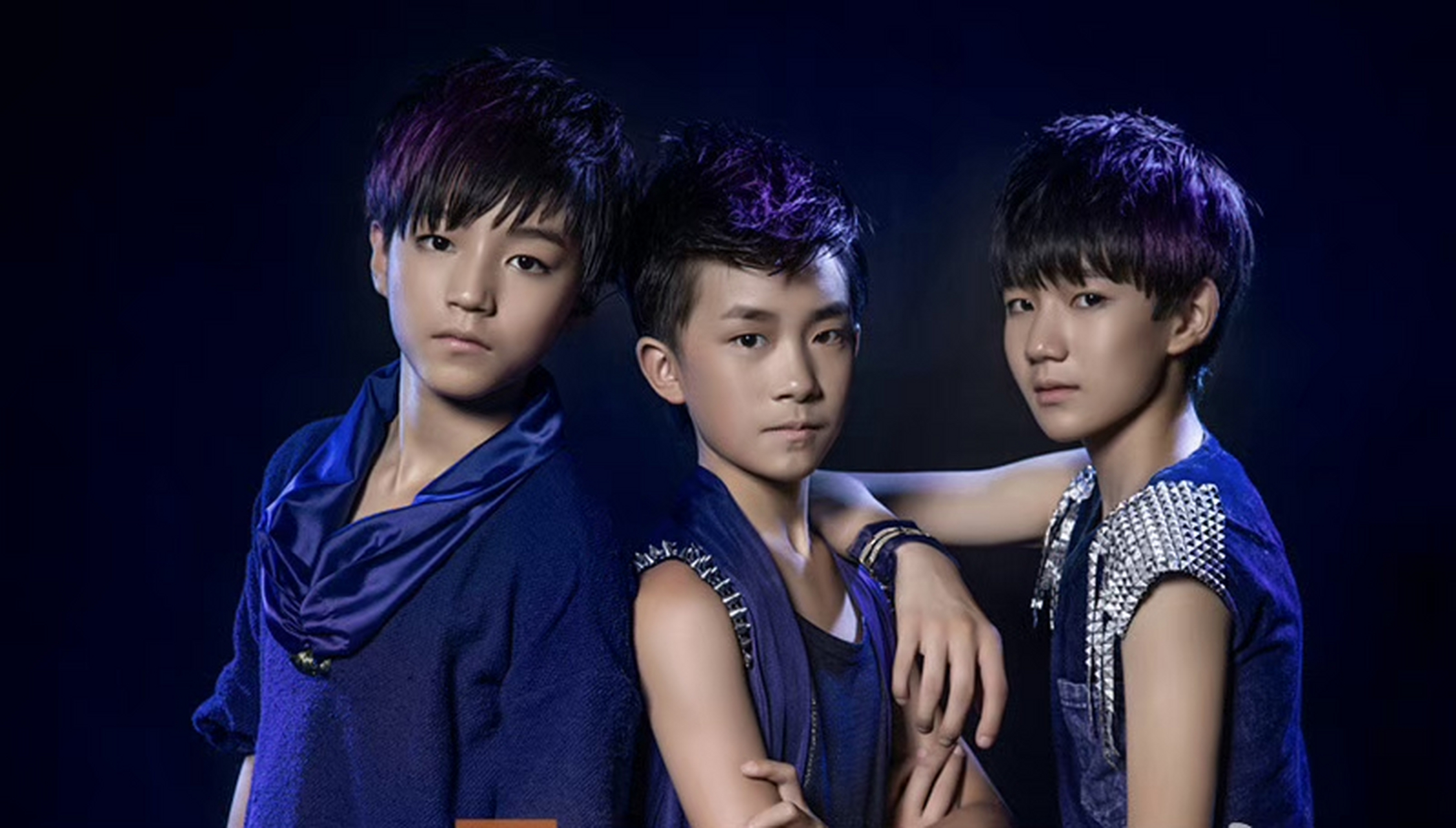 蔡徐坤在"星动亚洲"参加比赛时,曾对评委说:他被选中了tfboys,但是