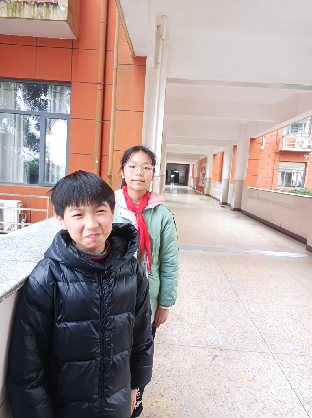 秋野写实:班上的小"祖宗" 余江六小 五