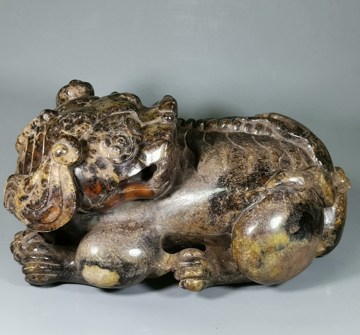 古玉瑞兽,沁色玉麒麟摆件