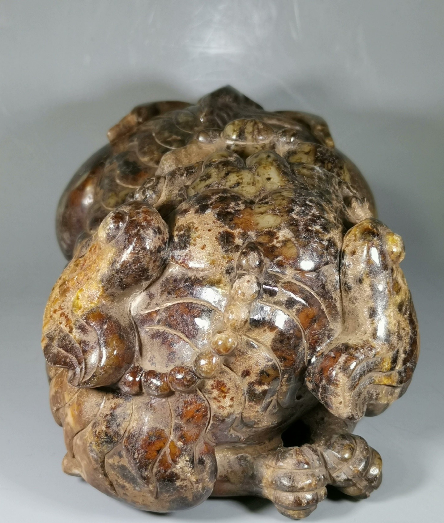 古玉瑞兽,沁色玉麒麟摆件