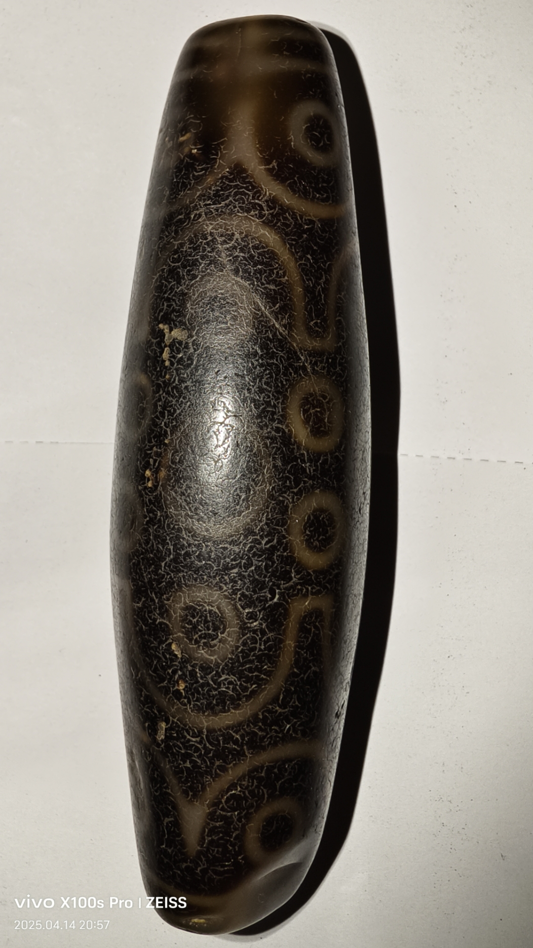 藏传玛瑙特殊图腾多眼天珠供珠