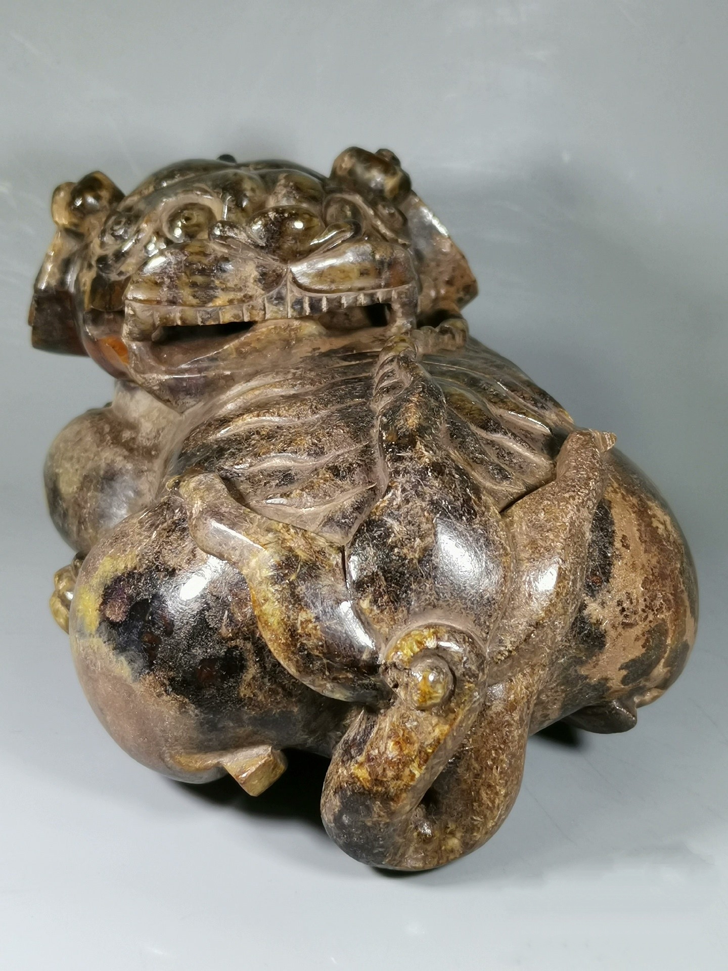 古玉瑞兽,沁色玉麒麟摆件