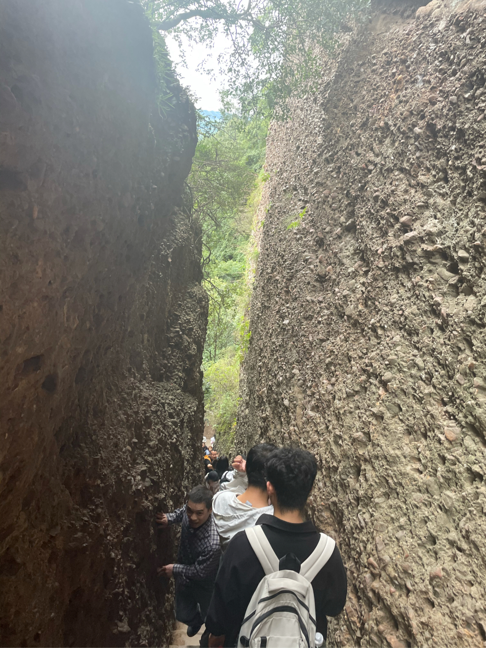 天          ——南木子 千里剑阁一线天