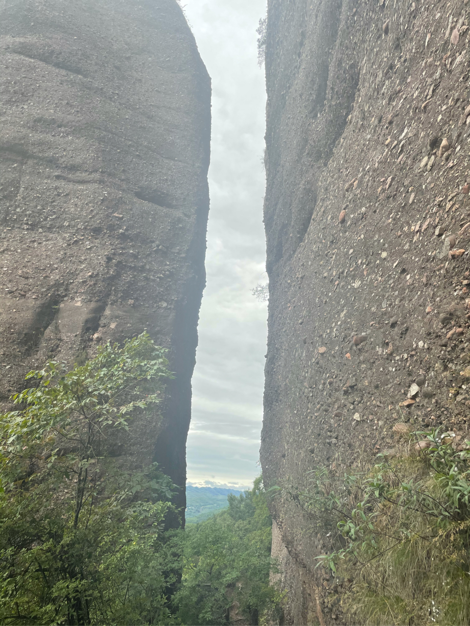 天          ——南木子 千里剑阁一线天