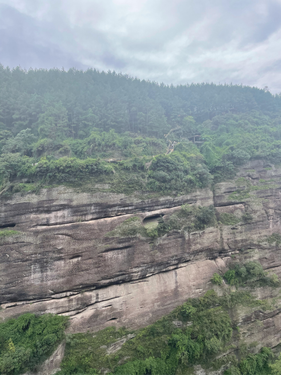 天          ——南木子 千里剑阁一线天