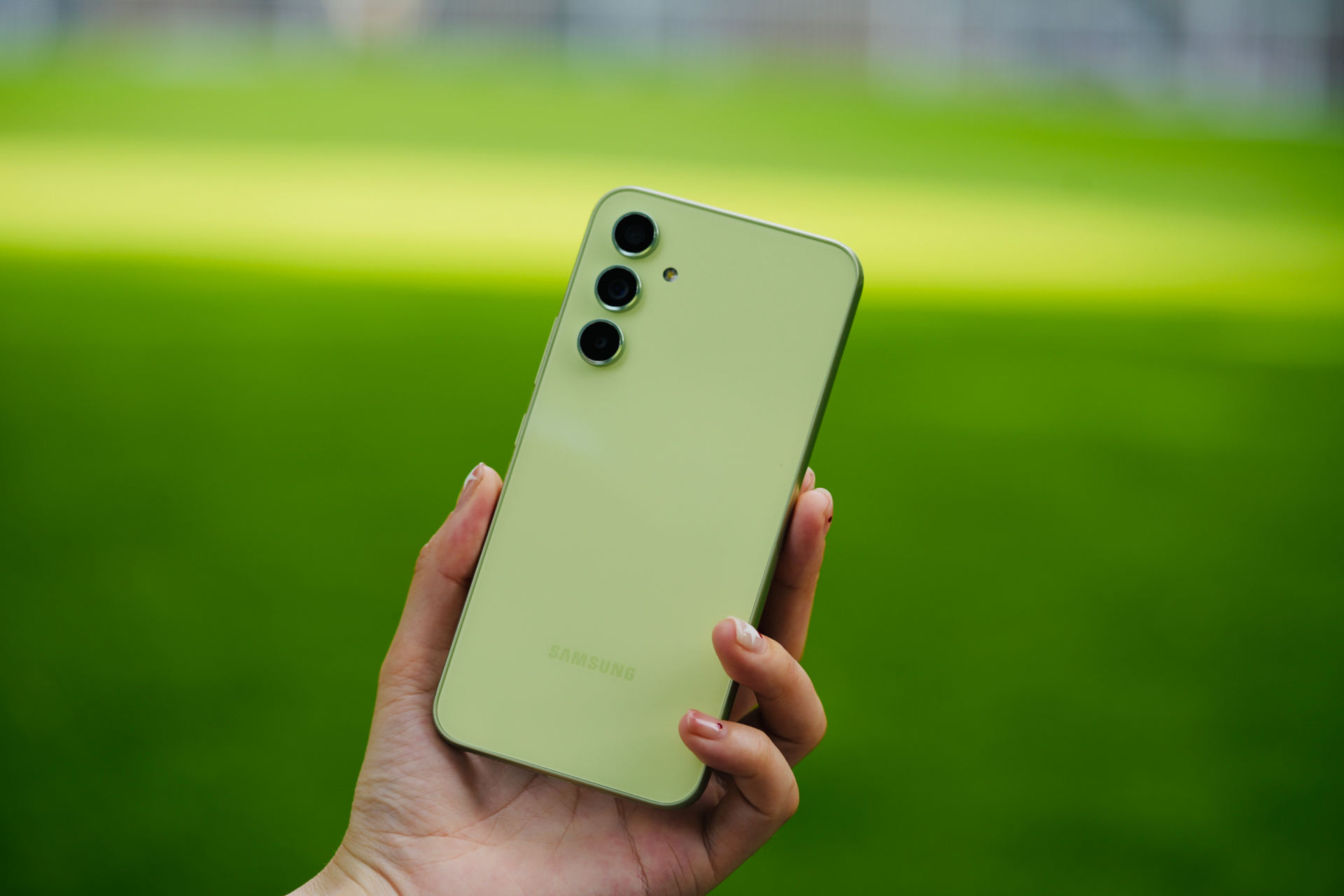 三星galaxy a54 鲜柠绿,一款颜值与质感并存的中端手机95