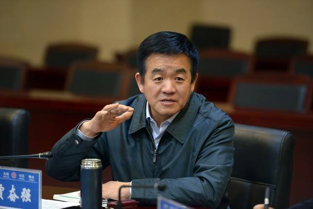 贺兰山黑三十年, 朔方画皮荣耀显. 阅海万家葫芦僧, 鬼山骷颅满城瘆