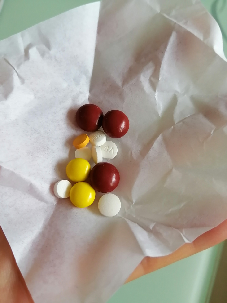 亲们……我的荨麻疹,一把药下去不长了