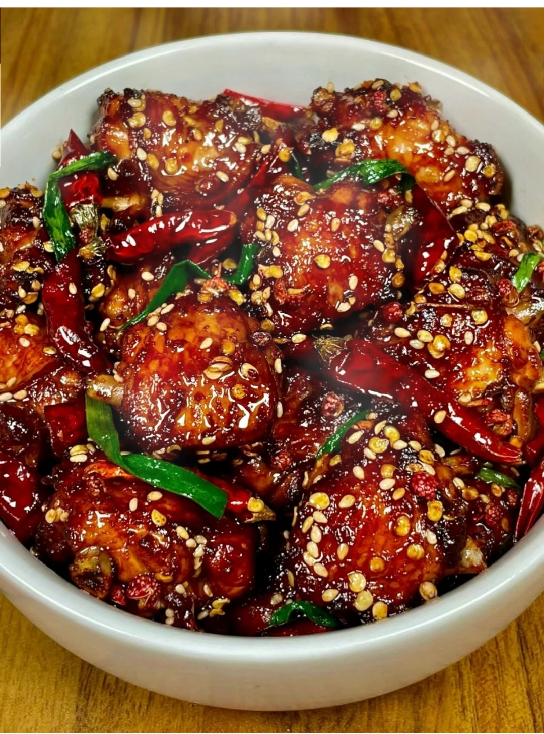 麻辣鸡翅,舌尖盛宴.精选优质鸡翅,精心腌制后烹饪.