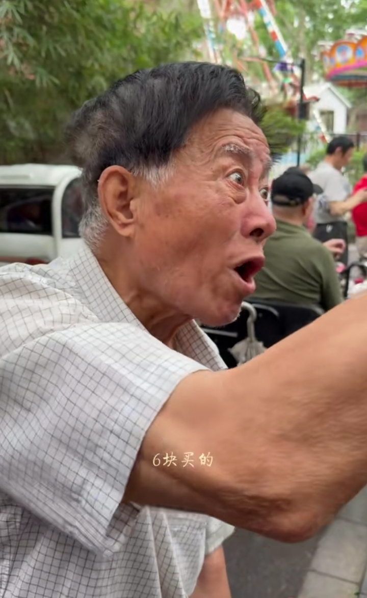 据他讲他6元多买的上海建工股票,漫漫长夜式的