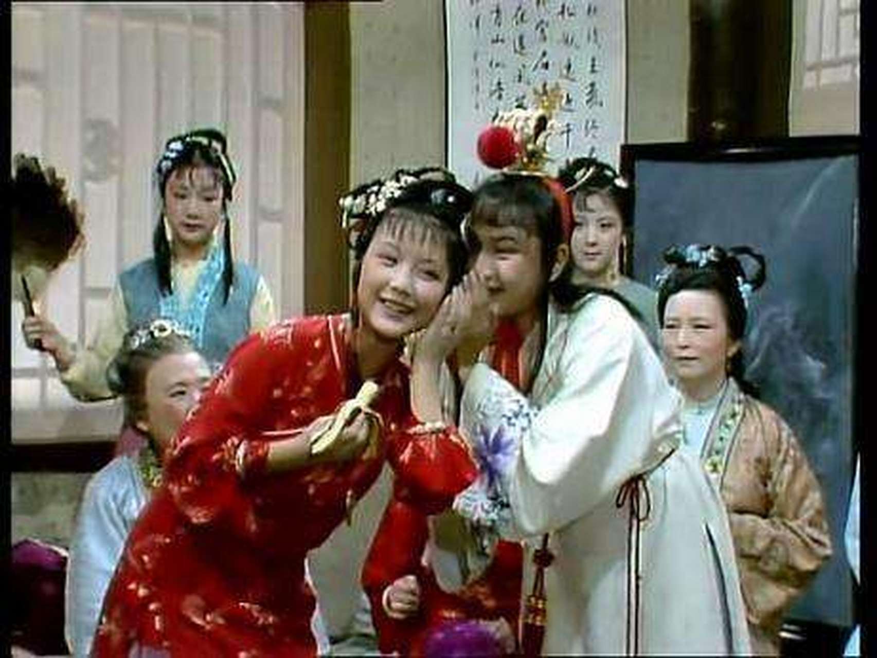 《红楼梦》第三十一回 撕扇子作千金一笑 因麒麟伏白首双星