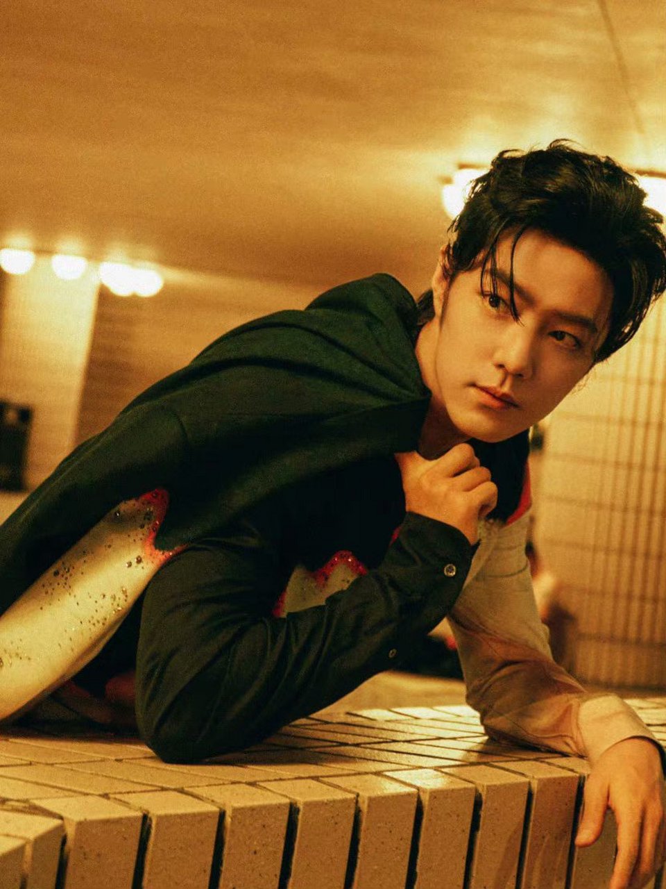 肖战香港vlog:妥妥一部港风大片