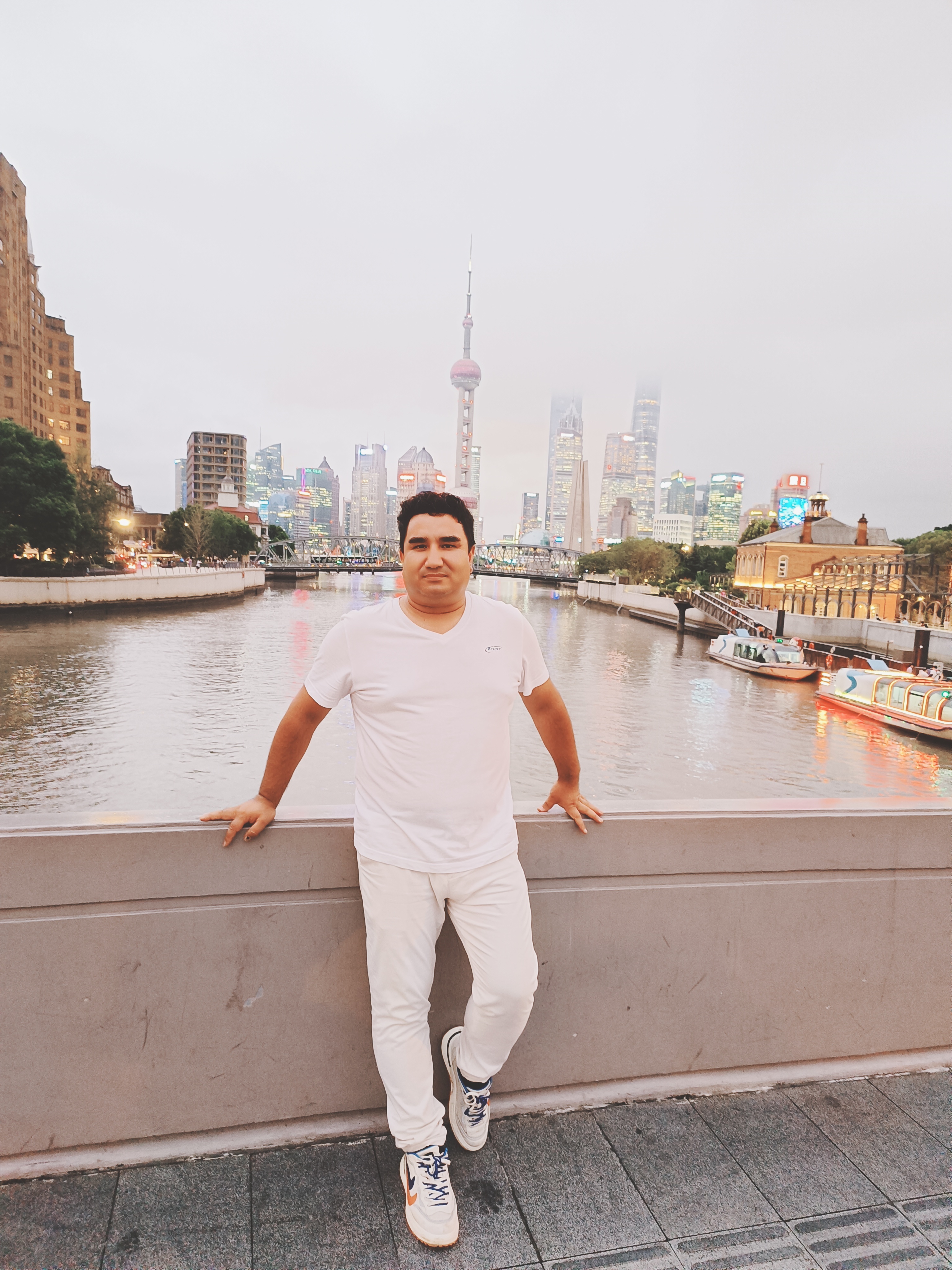 歌手 阿布都热合曼 吾买尔在上海演出 2023年8月27号