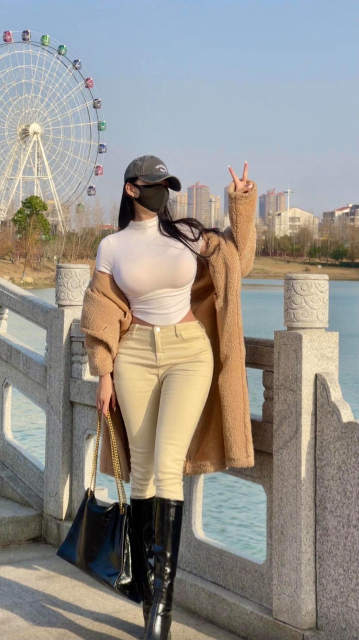 蚂蚁腰的小姐姐