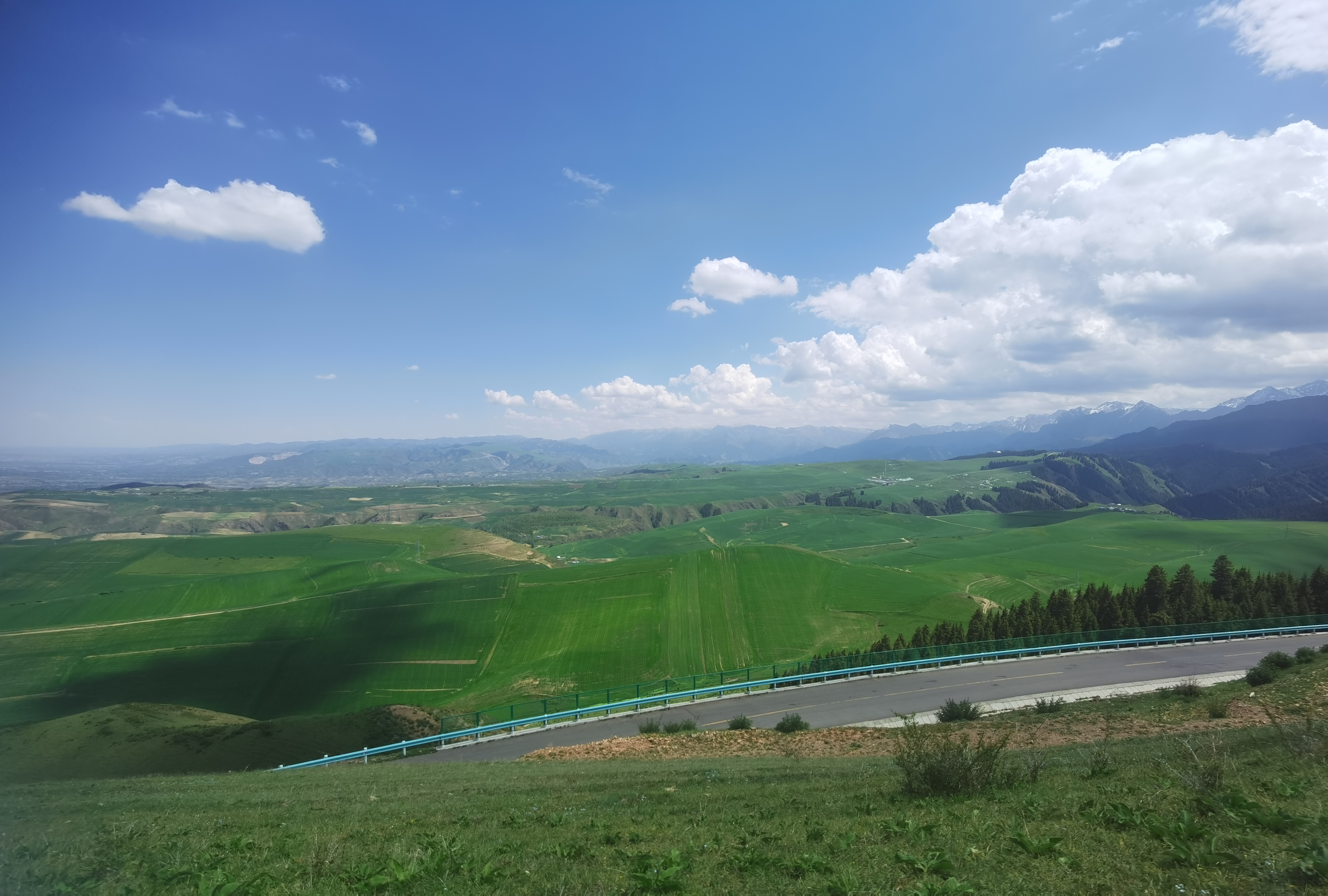 山高人为峰,一览众山小.欢迎大家来玩.