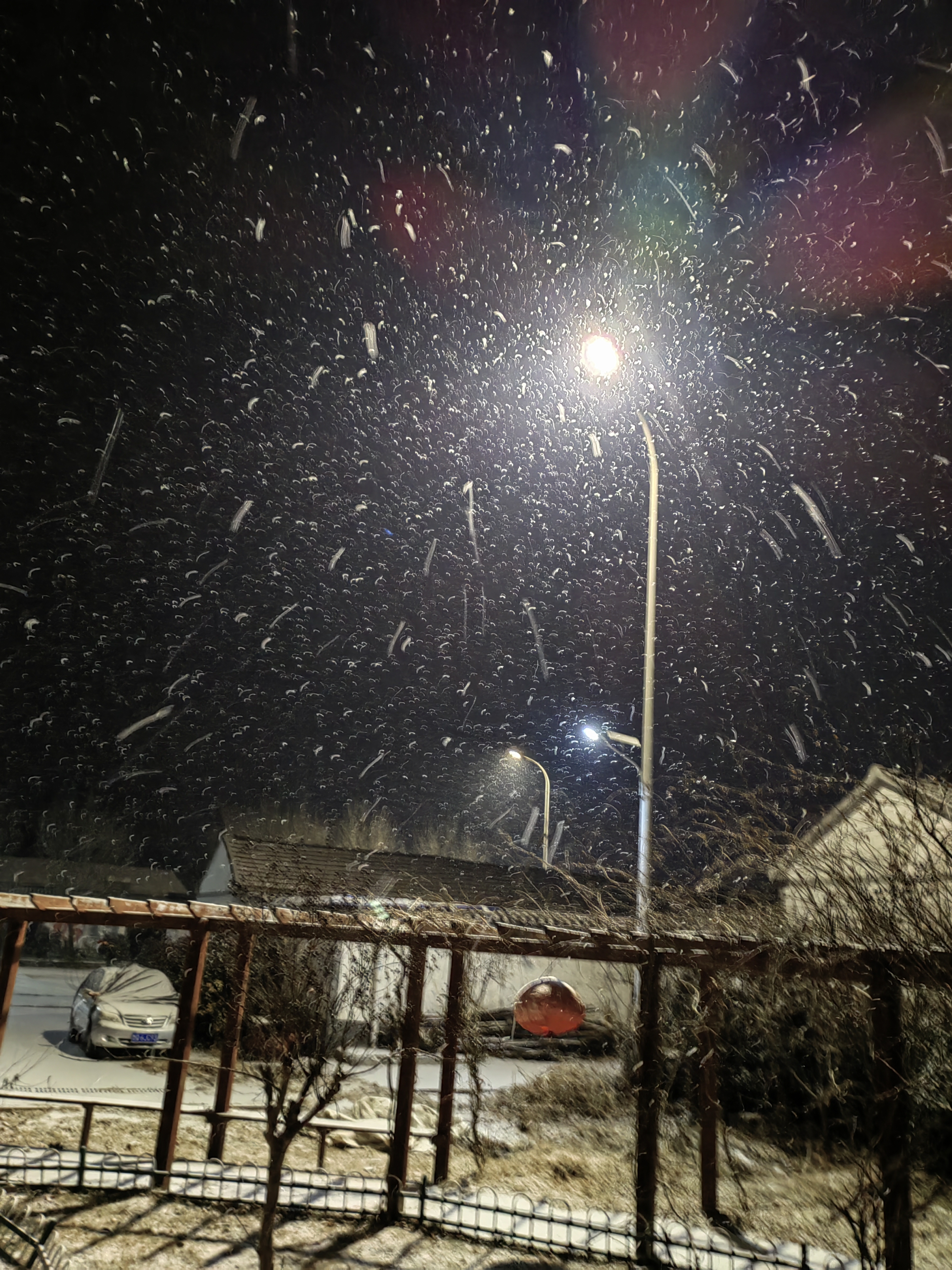 大雪纷飞唯美图片夜晚图片