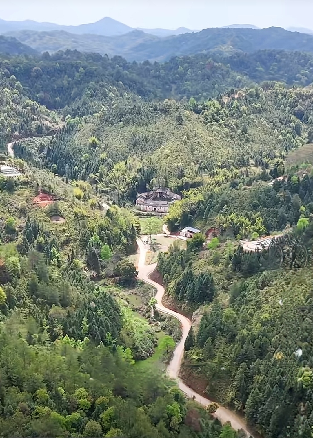 梧桐河农场老等山图片