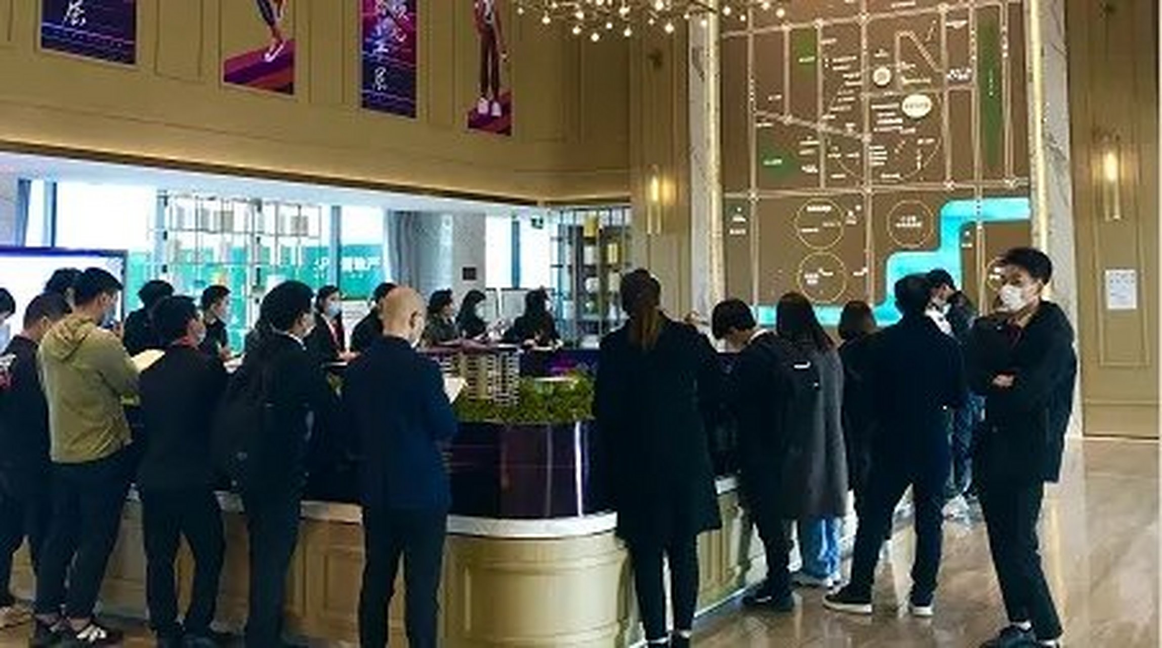 爱普新鸿府开发商,请把多收的契税退还给我!