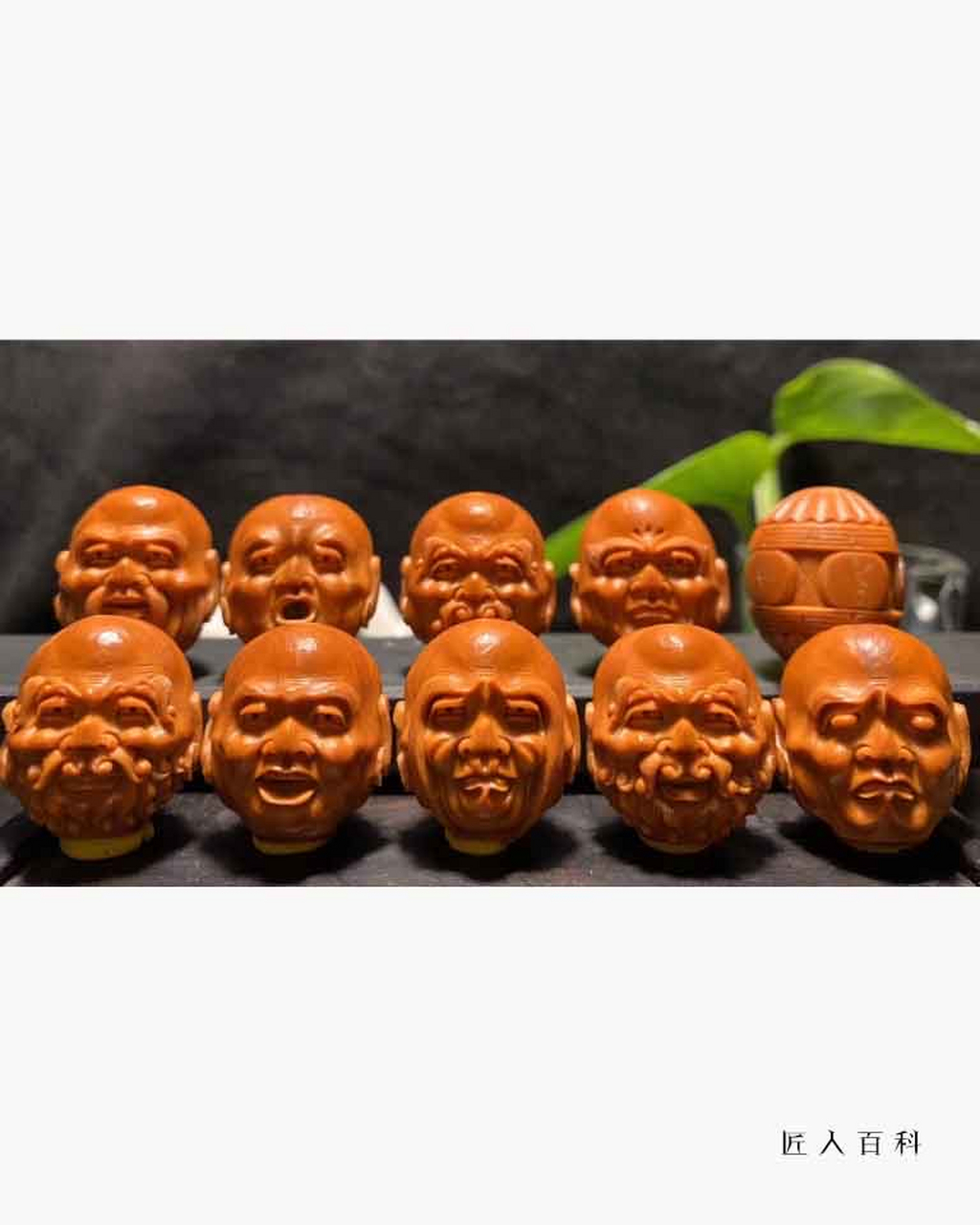 英子核雕,原名赵瑛,江苏苏州人.