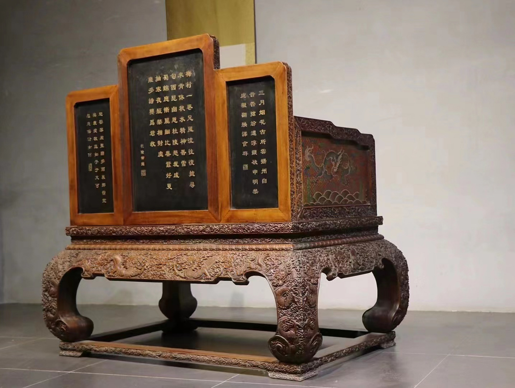 精品黄花梨宝座 此器满雕龙,做工才用古代雕填工艺,非常漂亮!