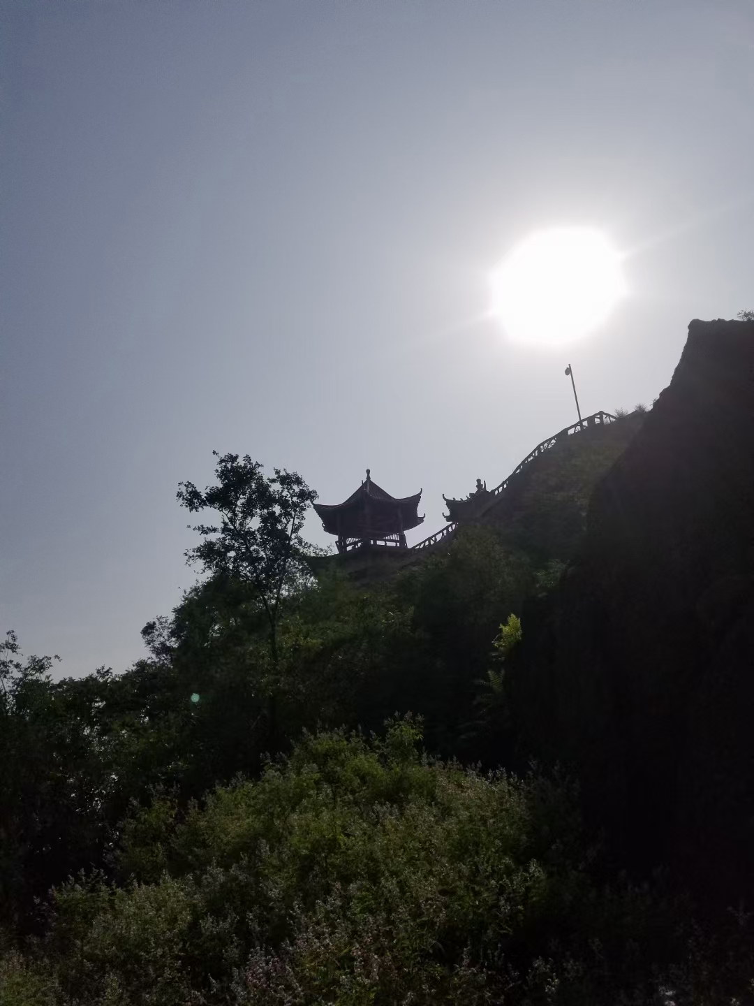 碣石山,位于中国山东省无棣县,是一座历史悠久且富有传奇色彩的山峰.