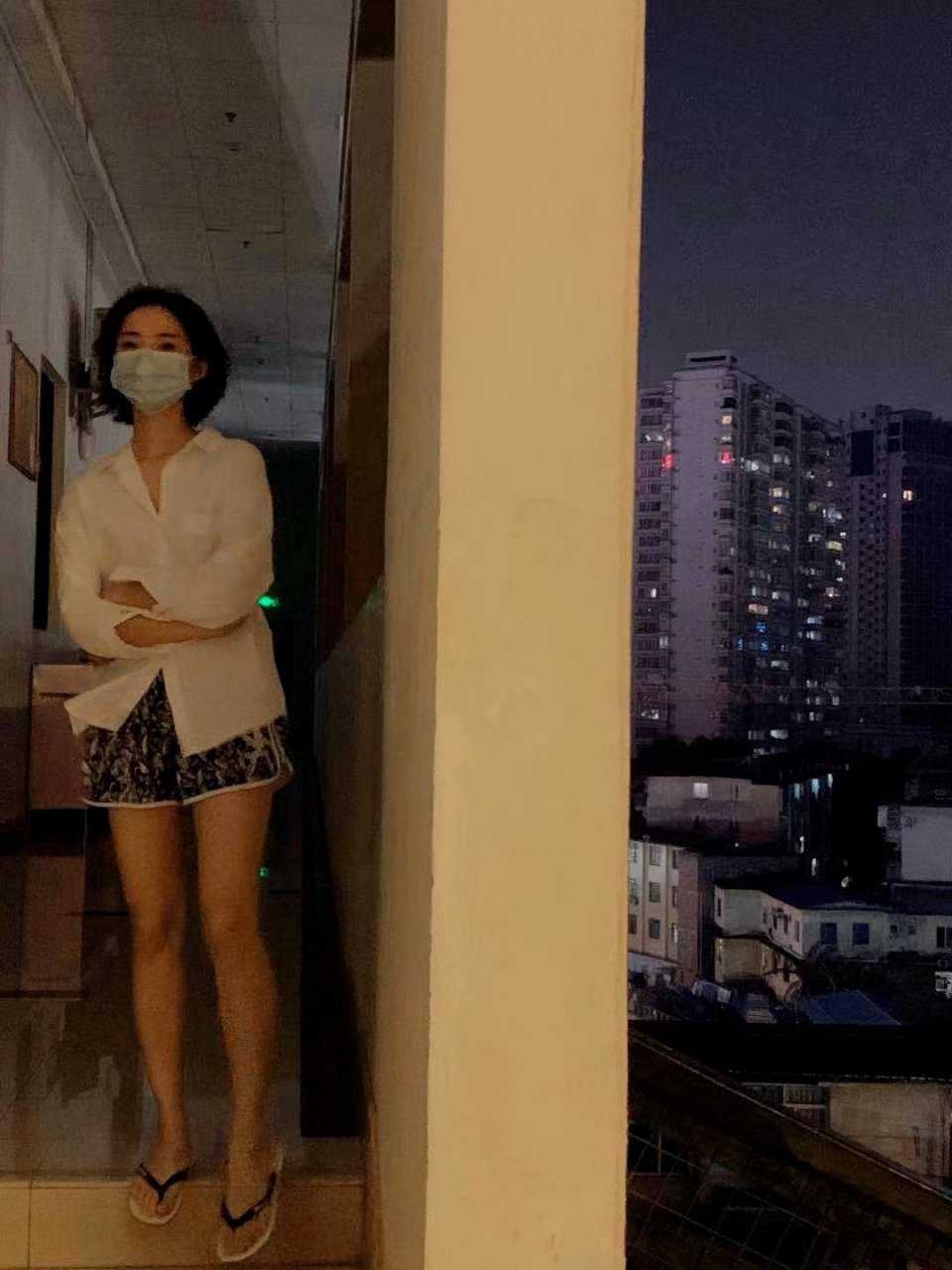 撒把红豆任相思无聊才写五步诗世间本就无难事笑看庸人自扰之