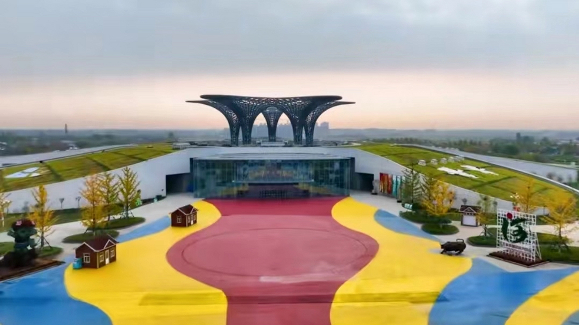 衡水园博园,位于河北衡水城区以南13公里处,约30分钟车程.