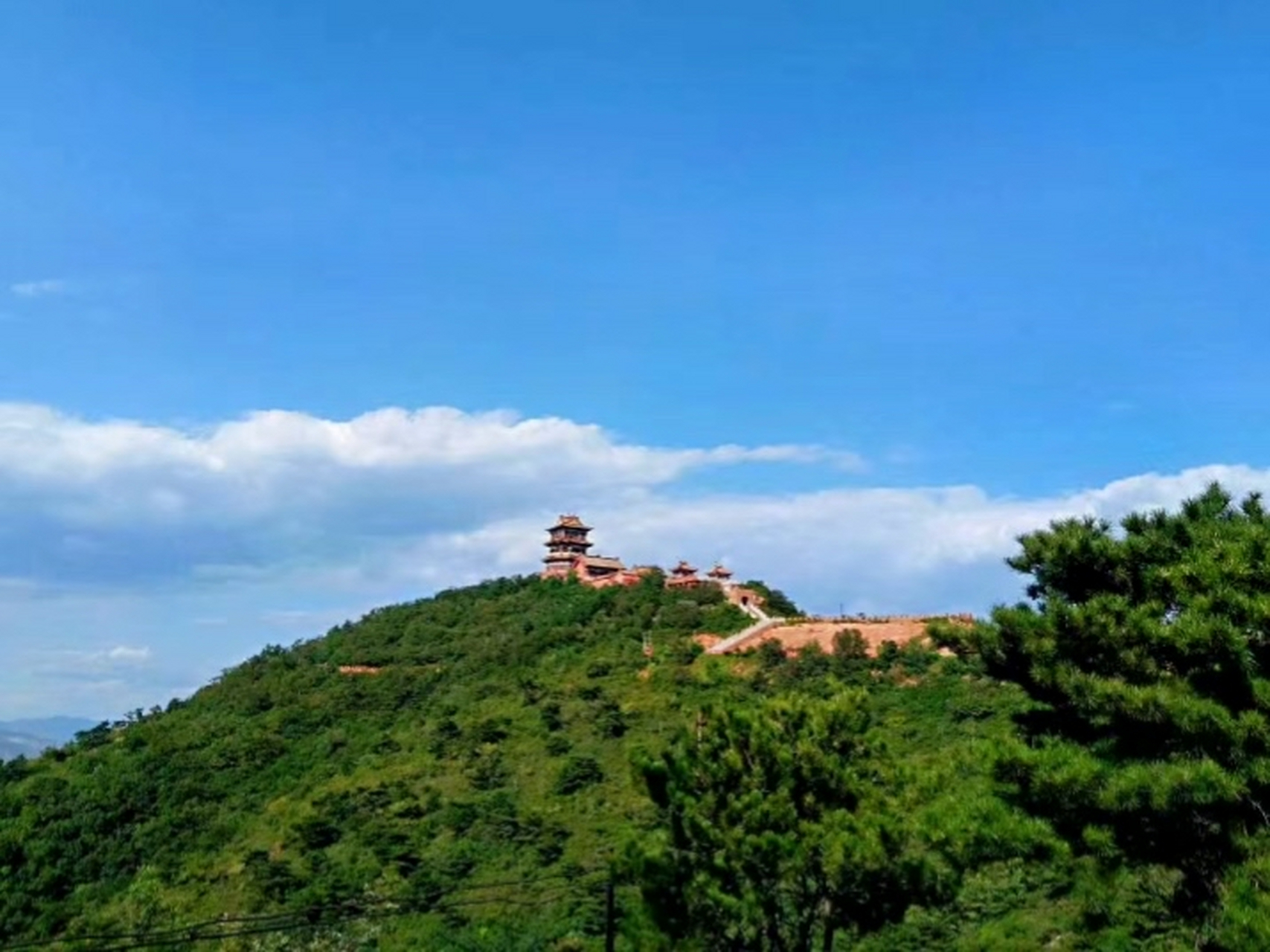 必去的夏日出游目的地#青龙山景区位于河北省滦州市,距离北京城区200